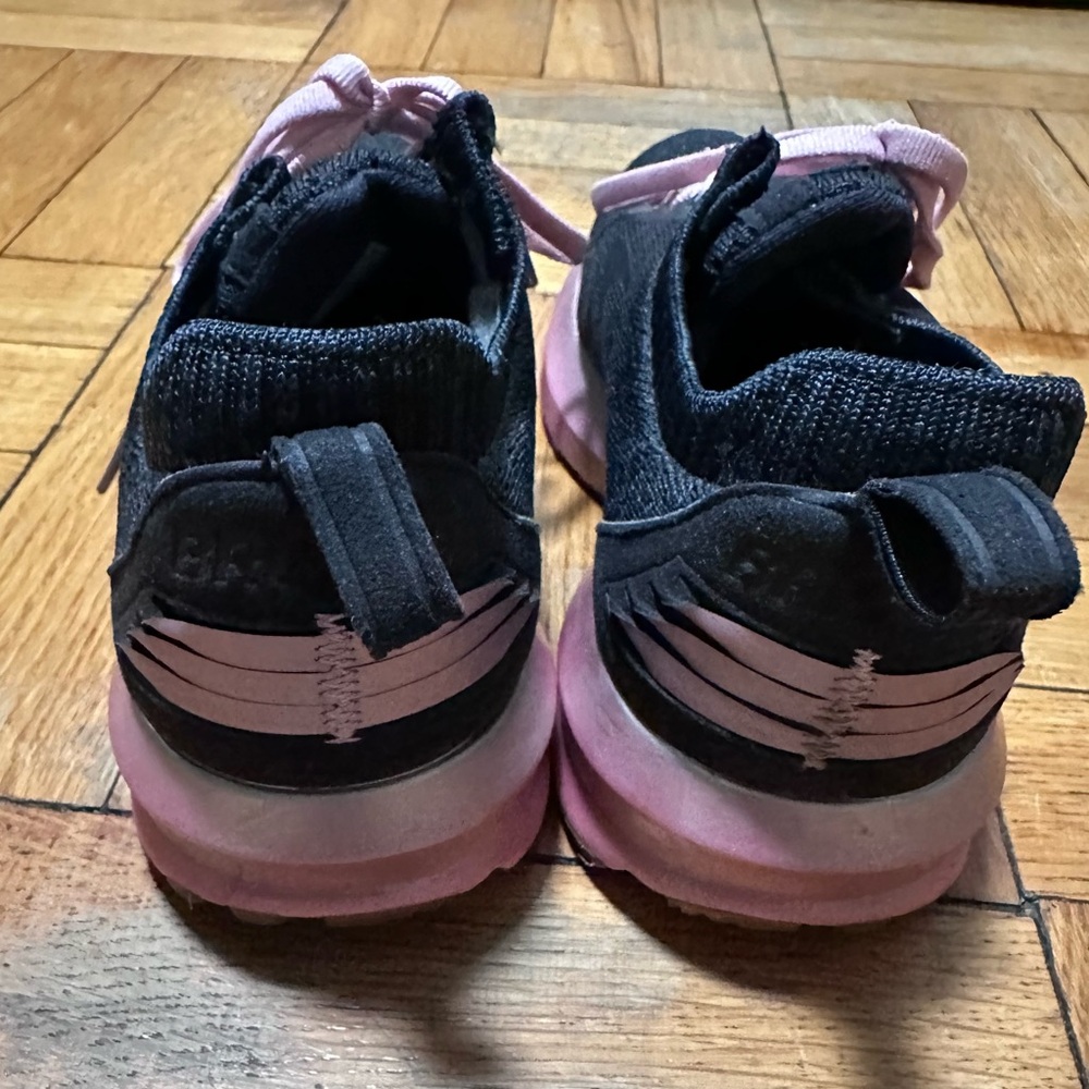 Brooks Black and Pink Sneakers - Picture 5 of 9